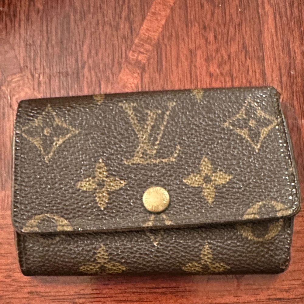 Louis Vuitton Brown and Gold Monogram Key Holder